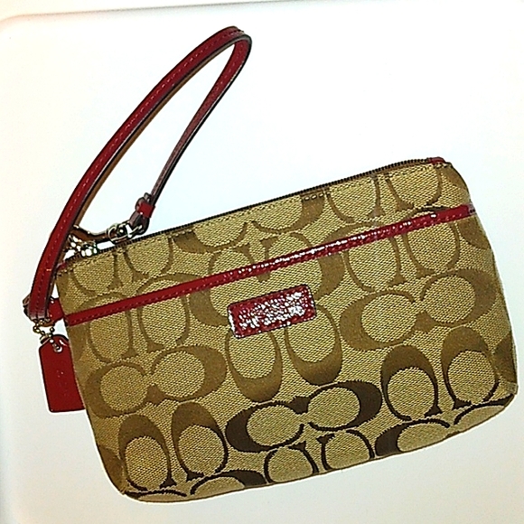 New COACH Park Signature Medium Clutch Wristlet ~True Red~ - Picture 12 of 16